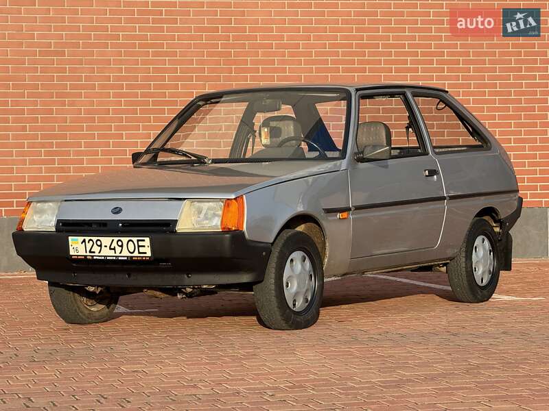 Хетчбек ЗАЗ 1102 Таврія-Нова 1998 в Одесі