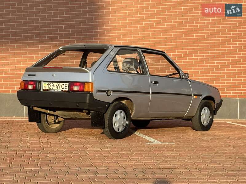 Хетчбек ЗАЗ 1102 Таврія-Нова 1998 в Одесі