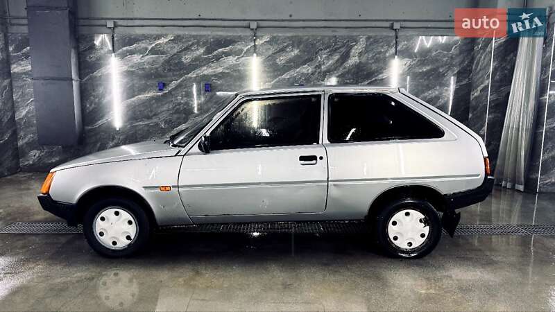 Хетчбек ЗАЗ 1102 Таврія-Нова 1998 в Києві