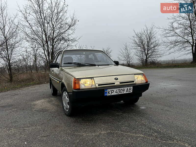 ЗАЗ 1102 Таврия-Нова 2002