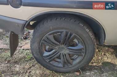 Хэтчбек ЗАЗ 1102 Таврия-Нова 2000 в Остер