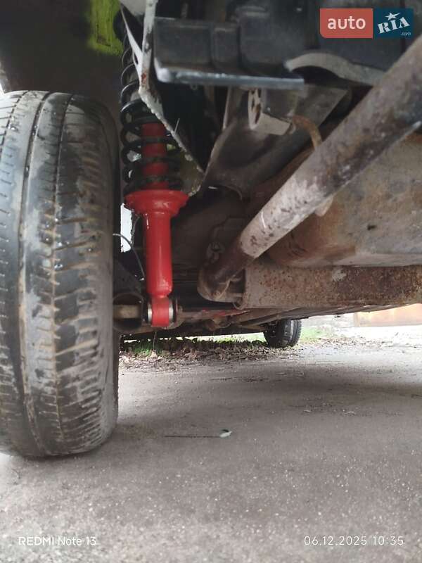 Хетчбек ЗАЗ 1102 Таврія-Нова 2005 в Запоріжжі фото 6 Хетчбек ЗАЗ 1102 Таврія-Нова 2005 в Запоріжжі