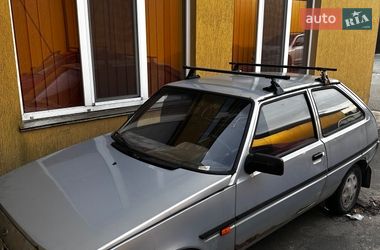 Хэтчбек ЗАЗ 1102 Таврия-Нова 2004 в Киеве