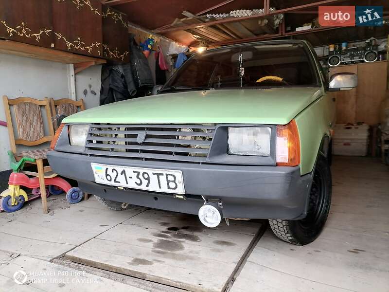 Хэтчбек ЗАЗ 1102 Таврия 1991 в Львове фото 3 Хэтчбек ЗАЗ 1102 Таврия 1991 в Львове