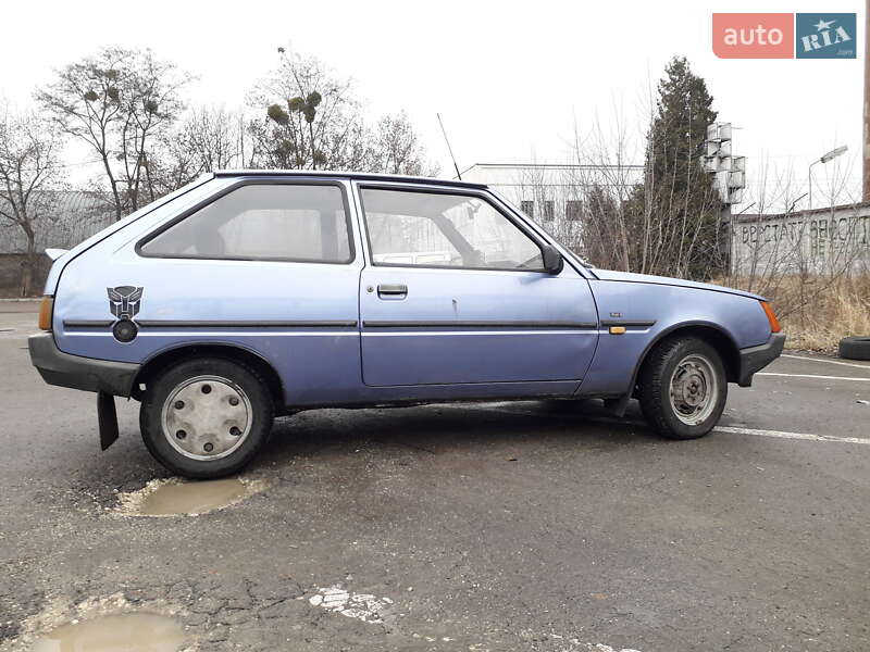 Хэтчбек ЗАЗ 1102 Таврия 2002 в Киеве