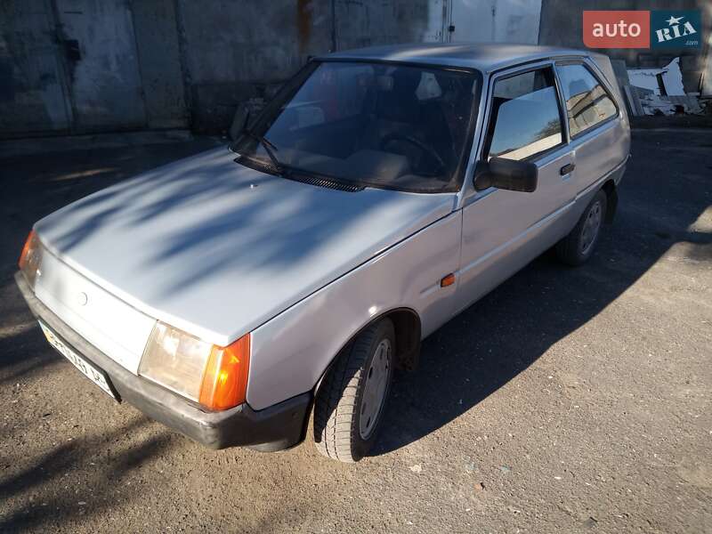 Хетчбек ЗАЗ 1102 Таврія 2004 в Одесі