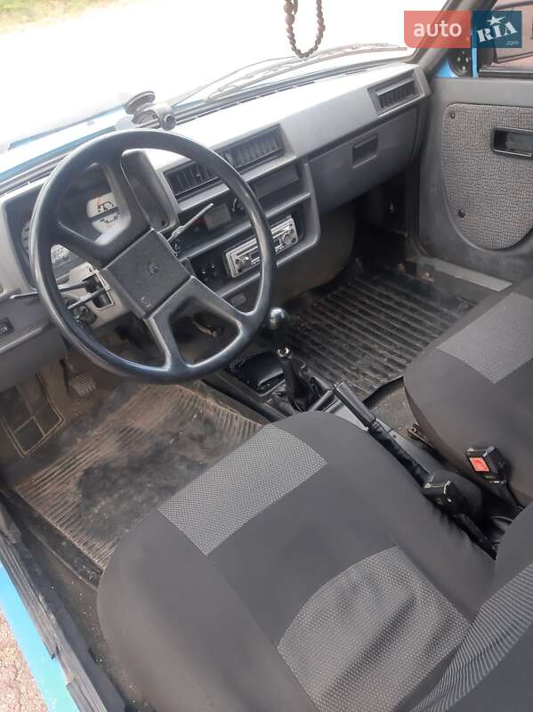 Хетчбек ЗАЗ 1102 Таврія 1991 в Запоріжжі фото 4 Хетчбек ЗАЗ 1102 Таврія 1991 в Запоріжжі