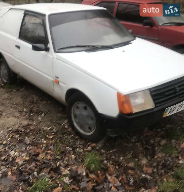 Хэтчбек ЗАЗ 1102 Таврия 2004 в Запорожье фото 3 Хэтчбек ЗАЗ 1102 Таврия 2004 в Запорожье