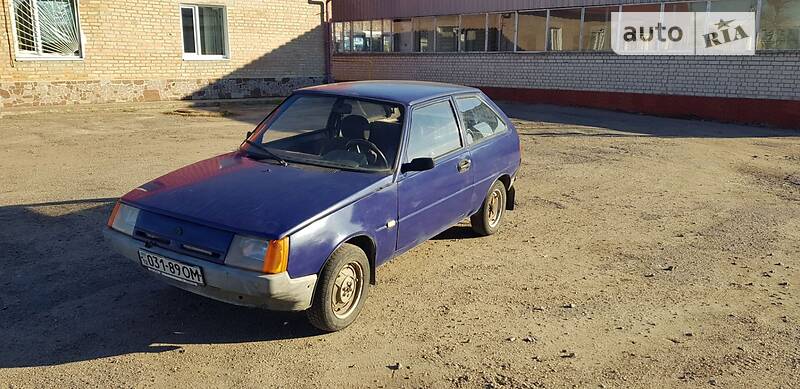 Седан ЗАЗ 1102 Таврия 2001 в 