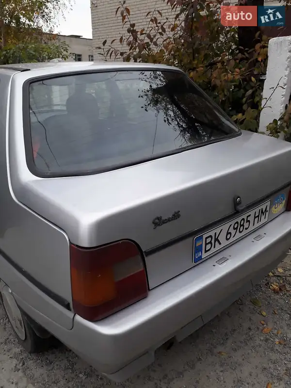 Хетчбек ЗАЗ 1102 Таврія 2003 в 