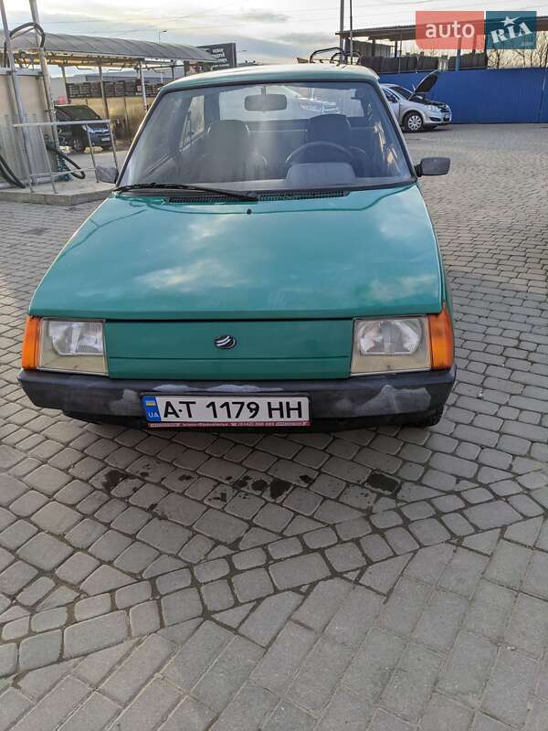 Хэтчбек ЗАЗ 1102 Таврия 2002 в Ивано-Франковске