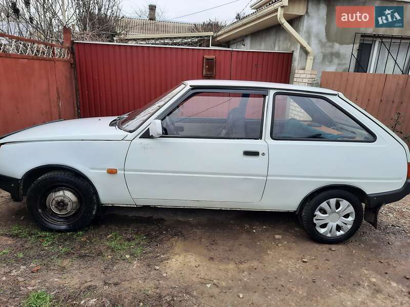 Хетчбек ЗАЗ 1102 Таврія 1992 в Ізмаїлі