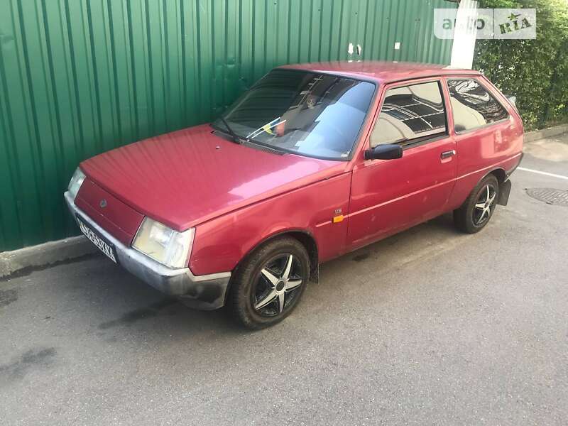 Хэтчбек ЗАЗ 1102 Таврия 2003 в 