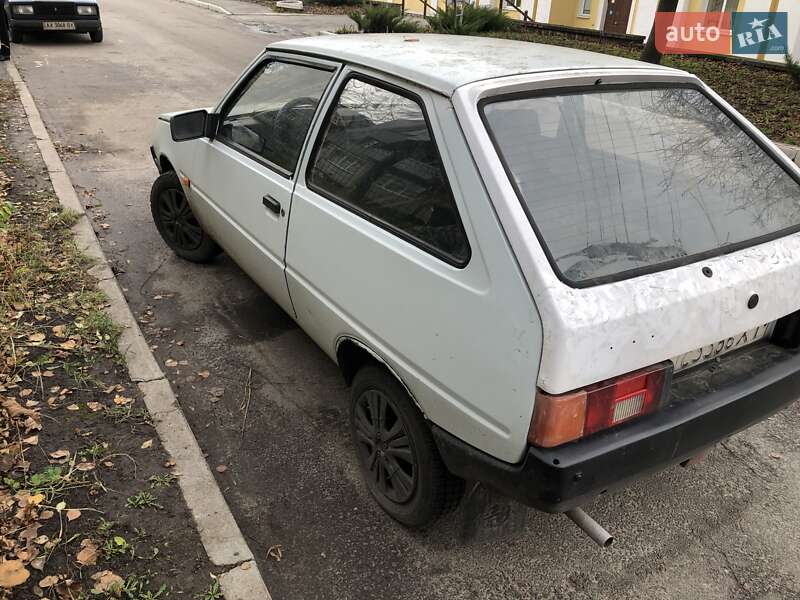 Хетчбек ЗАЗ 1102 Таврія 1994 в Чугуєві