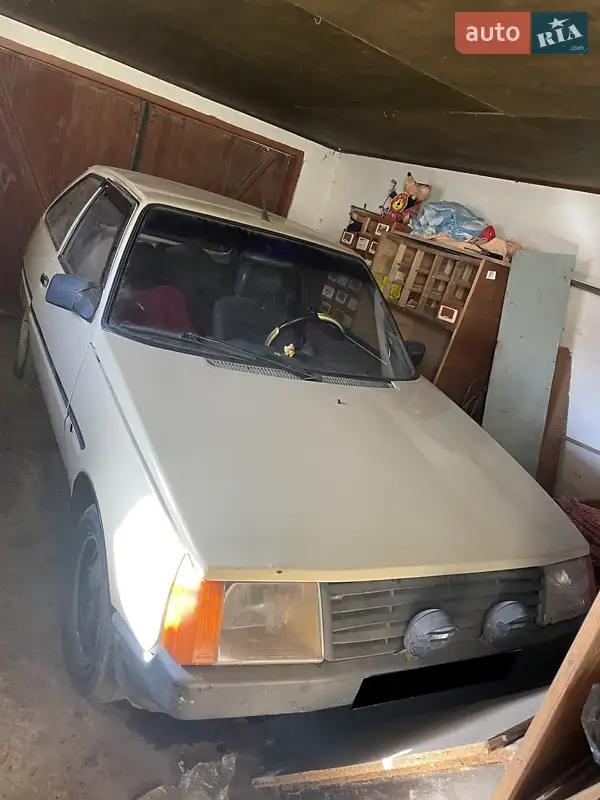 Хэтчбек ЗАЗ 1102 Таврия 1990 в 