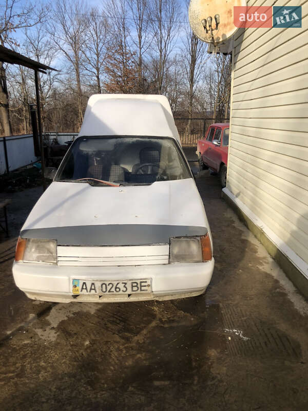 Хэтчбек ЗАЗ 1102 Таврия 1990 в Луковцах