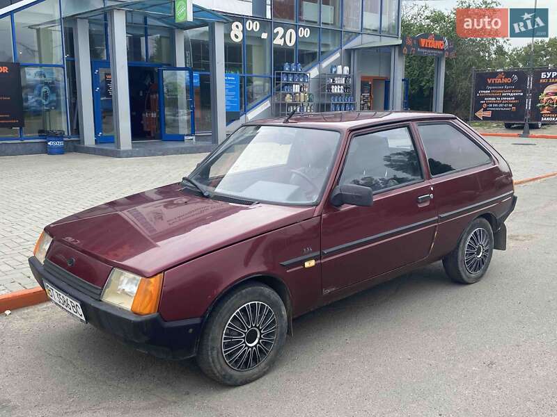 Хетчбек ЗАЗ 1102 Таврія 2001 в 
