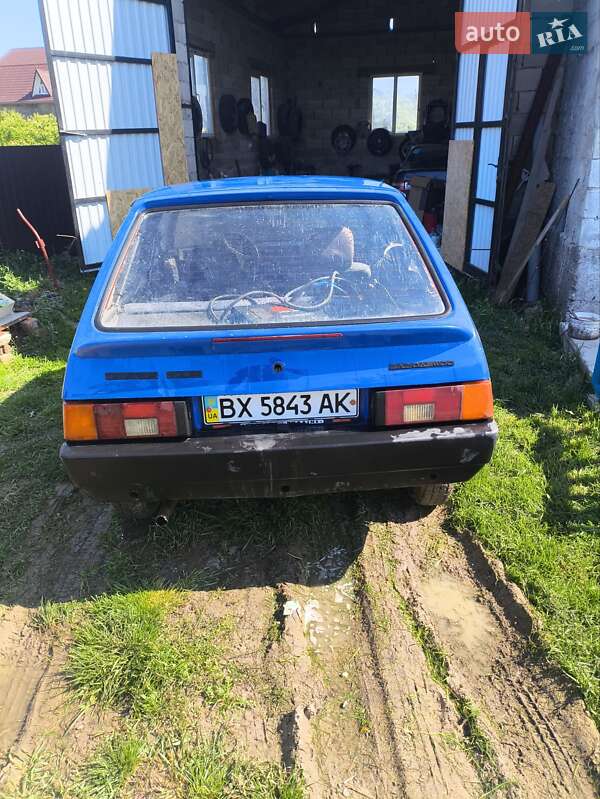 Хэтчбек ЗАЗ 1102 Таврия 1997 в Хотине