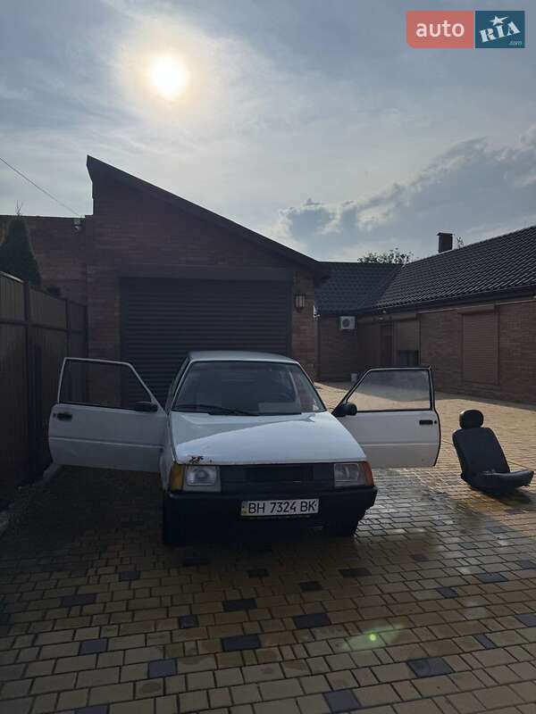 Хэтчбек ЗАЗ 1102 Таврия 1994 в Измаиле