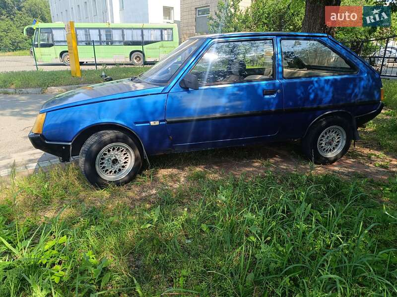 Хэтчбек ЗАЗ 1102 Таврия 1995 в Киеве