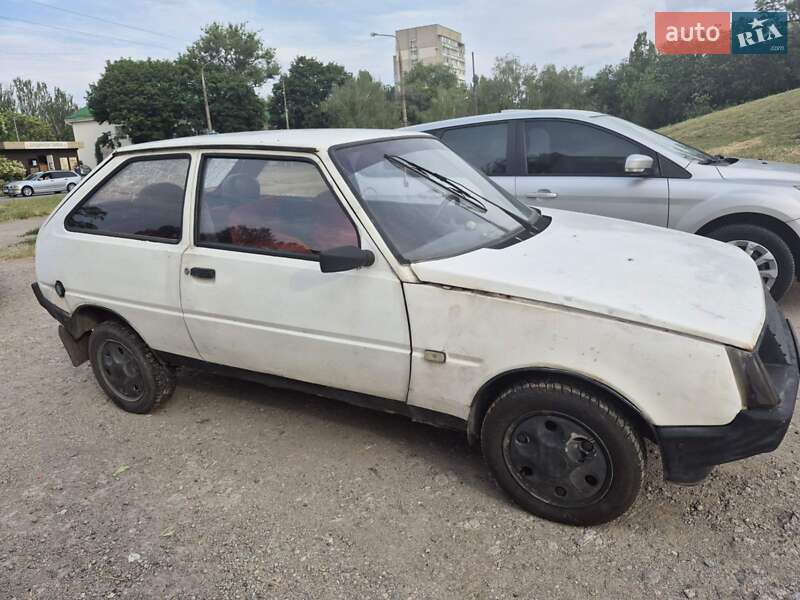 Хетчбек ЗАЗ 1102 Таврія 1993 в Запоріжжі