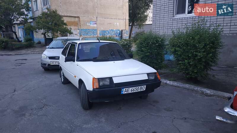 ЗАЗ 1102 Таврия 2001