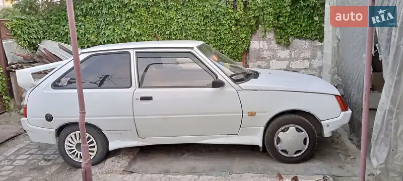 ЗАЗ 1102 Таврія