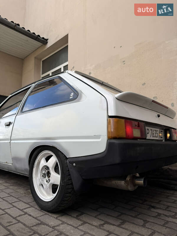 Хэтчбек ЗАЗ 1102 Таврия 1992 в Киеве фото 3 Хэтчбек ЗАЗ 1102 Таврия 1992 в Киеве