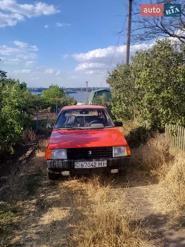 Хэтчбек ЗАЗ 1102 Таврия 1993 в 