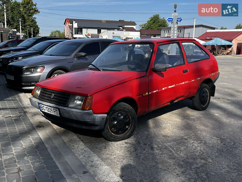 Хэтчбек ЗАЗ 1102 Таврия 1993 в Львове