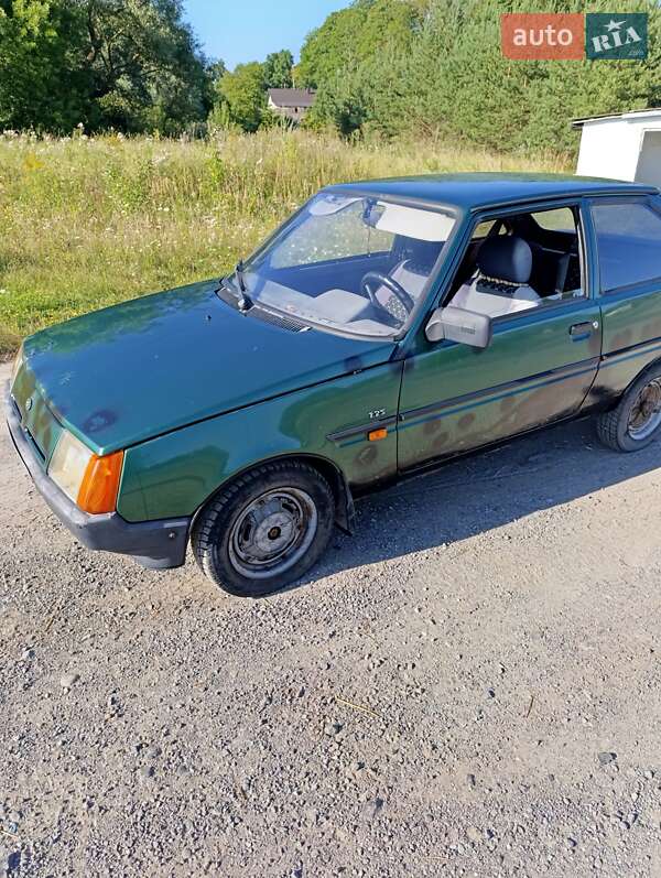 ЗАЗ 1102 Таврия 2004