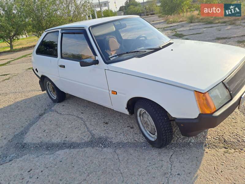 Хэтчбек ЗАЗ 1102 Таврия 1992 в Херсоне