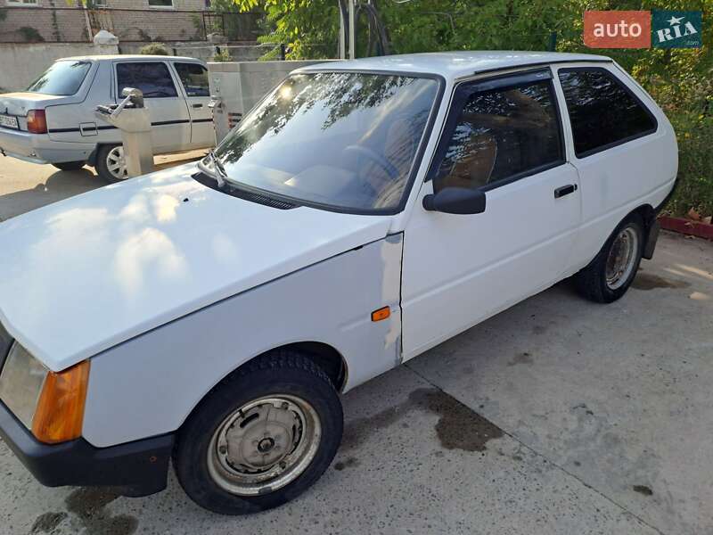 Хэтчбек ЗАЗ 1102 Таврия 1992 в Херсоне