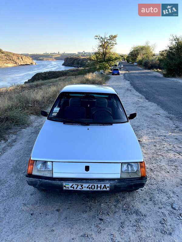 Хетчбек ЗАЗ 1102 Таврія 1997 в Запоріжжі фото 6 Хетчбек ЗАЗ 1102 Таврія 1997 в Запоріжжі