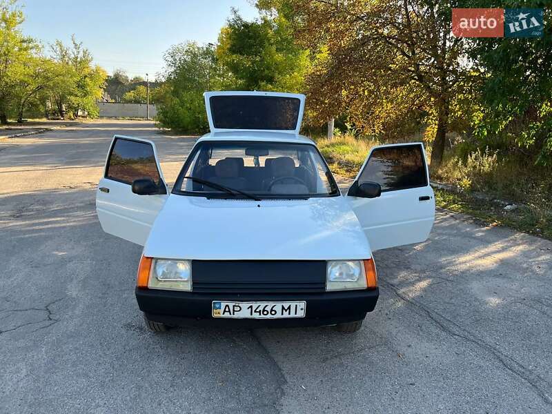 Хетчбек ЗАЗ 1102 Таврія 1994 в Запоріжжі фото 5 Хетчбек ЗАЗ 1102 Таврія 1994 в Запоріжжі