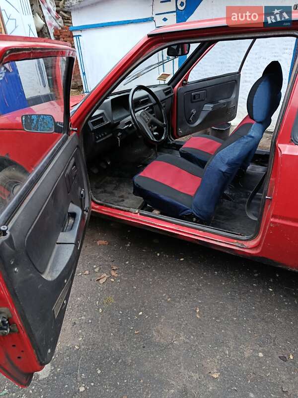 Хэтчбек ЗАЗ 1102 Таврия 1992 в Черновцах