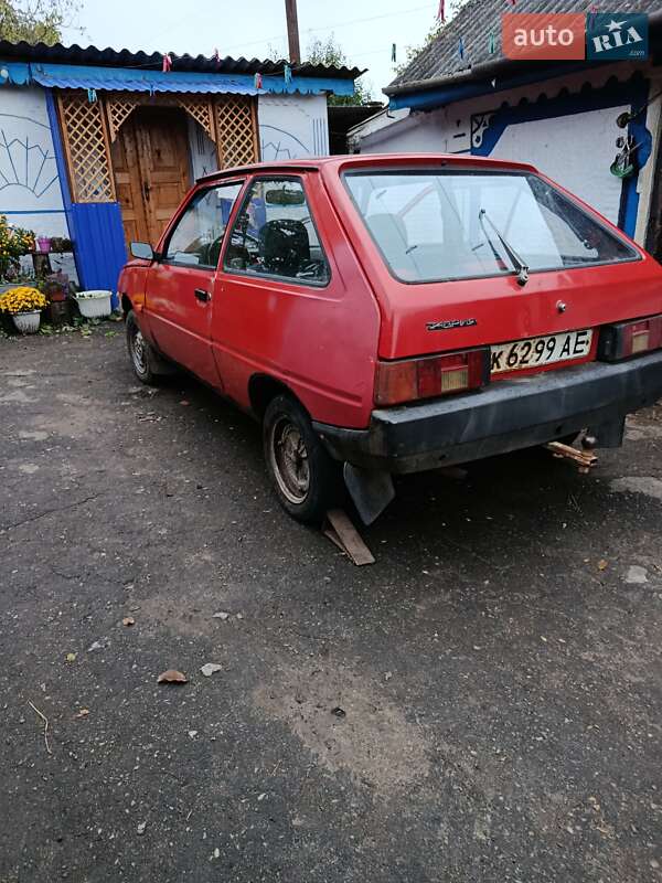 Хэтчбек ЗАЗ 1102 Таврия 1992 в Черновцах