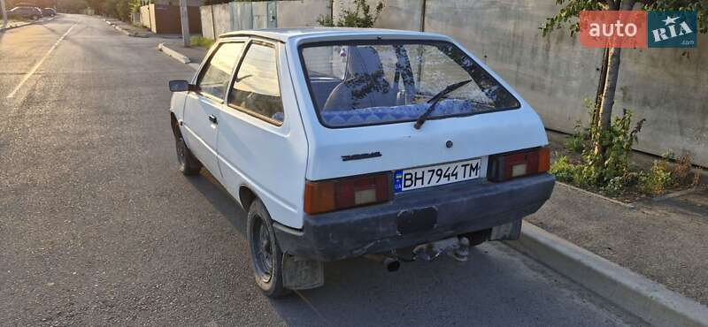 Хэтчбек ЗАЗ 1102 Таврия 1992 в Измаиле