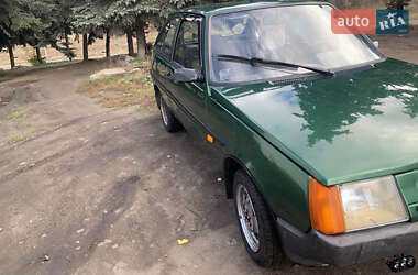 Хэтчбек ЗАЗ 1102 Таврия 1997 в  фото 2 Хэтчбек ЗАЗ 1102 Таврия 1997 в