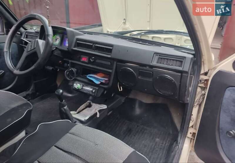 Хэтчбек ЗАЗ 1102 Таврия 1993 в Никополе фото 9 Хэтчбек ЗАЗ 1102 Таврия 1993 в Никополе