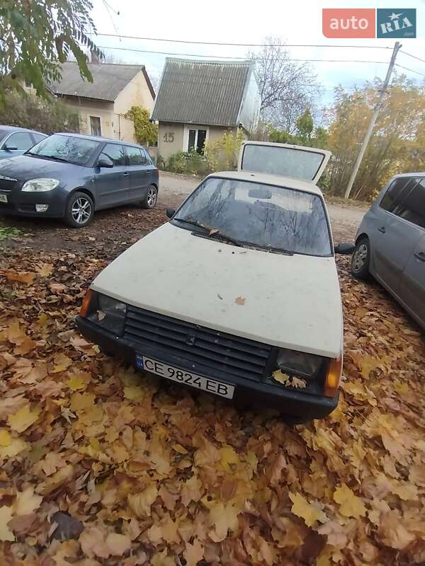 Хэтчбек ЗАЗ 1102 Таврия 1993 в Черновцах