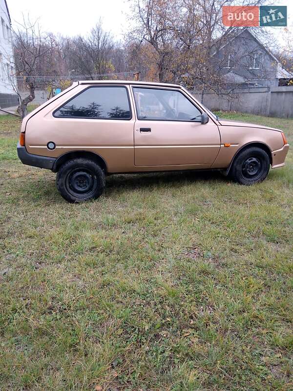 Хэтчбек ЗАЗ 1102 Таврия 1993 в Харькове