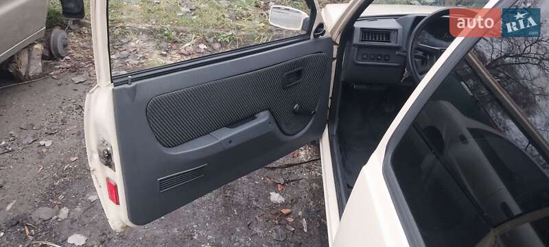 Хэтчбек ЗАЗ 1102 Таврия 1993 в Киеве фото 7 Хэтчбек ЗАЗ 1102 Таврия 1993 в Киеве