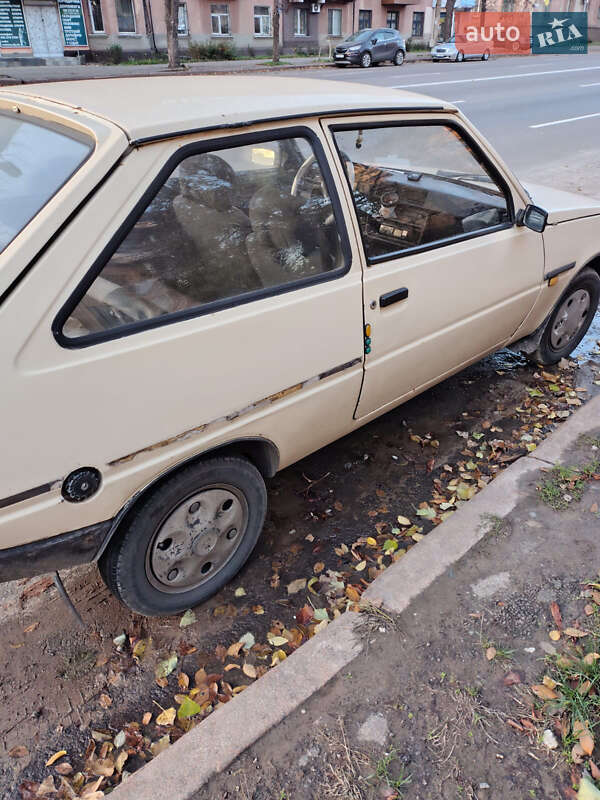 Хэтчбек ЗАЗ 1102 Таврия 1994 в Кривом Роге фото 5 Хэтчбек ЗАЗ 1102 Таврия 1994 в Кривом Роге