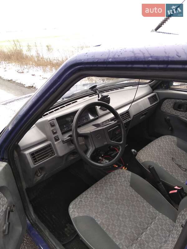 Седан ЗАЗ 1103 Славута 2002 в Львові фото 4 Седан ЗАЗ 1103 Славута 2002 в Львові