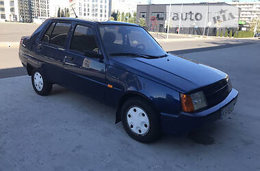 Хэтчбек ЗАЗ 1103 Славута 2004 в 