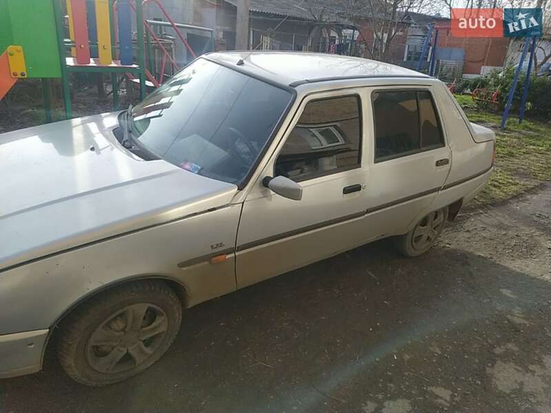 Ліфтбек ЗАЗ 1103 Славута 2004 в Умані