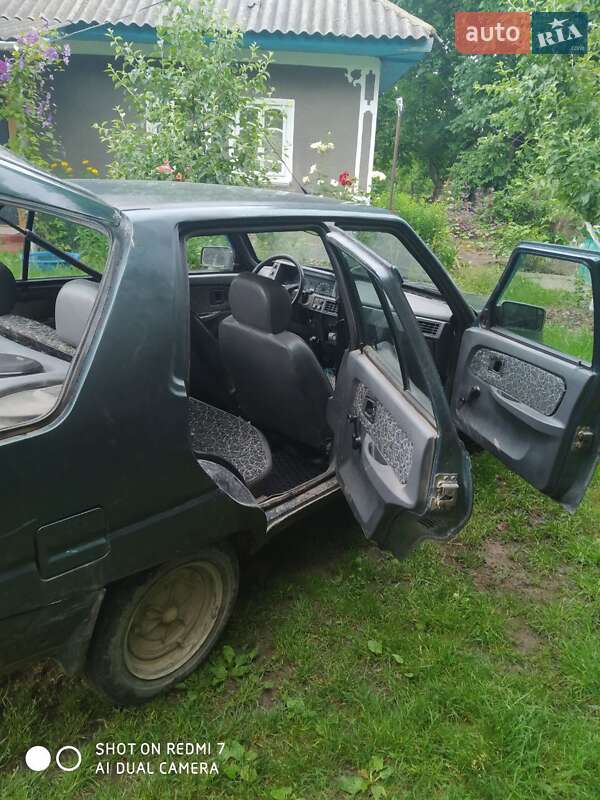 Лифтбек ЗАЗ 1103 Славута 2005 в Кельменцах