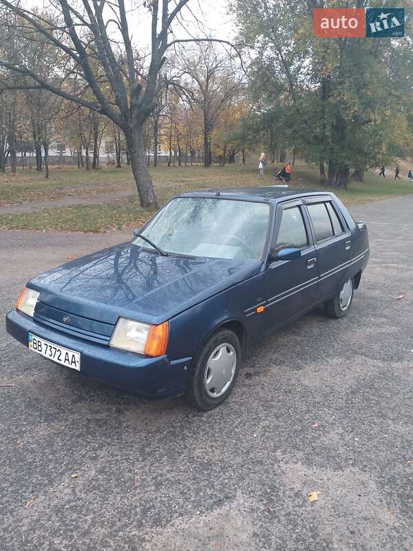 Ліфтбек ЗАЗ 1103 Славута 2004 в Дніпрі