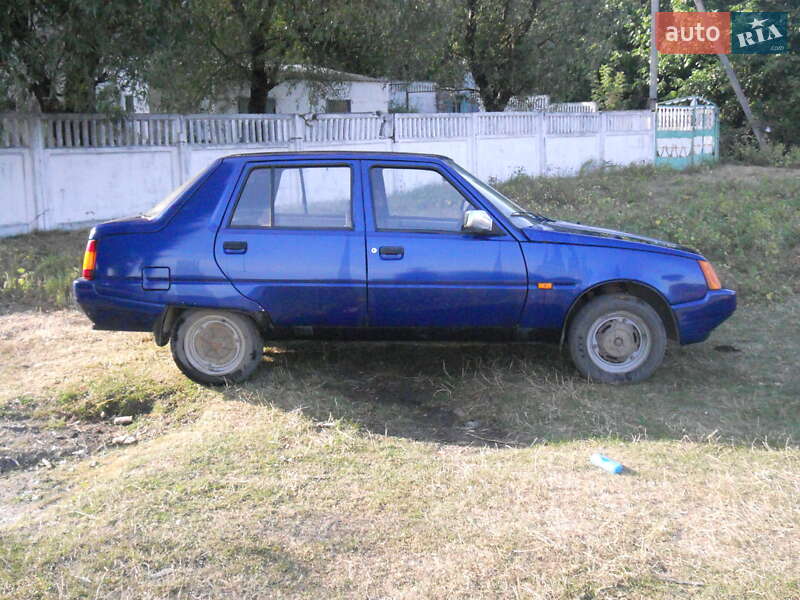 Лифтбек ЗАЗ 1103 Славута 2005 в Подольске